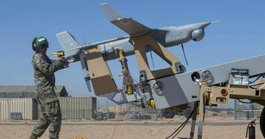 胡塞武裝的國防展：彈道飛彈、無人機，拖鞋軍其實一點也不土